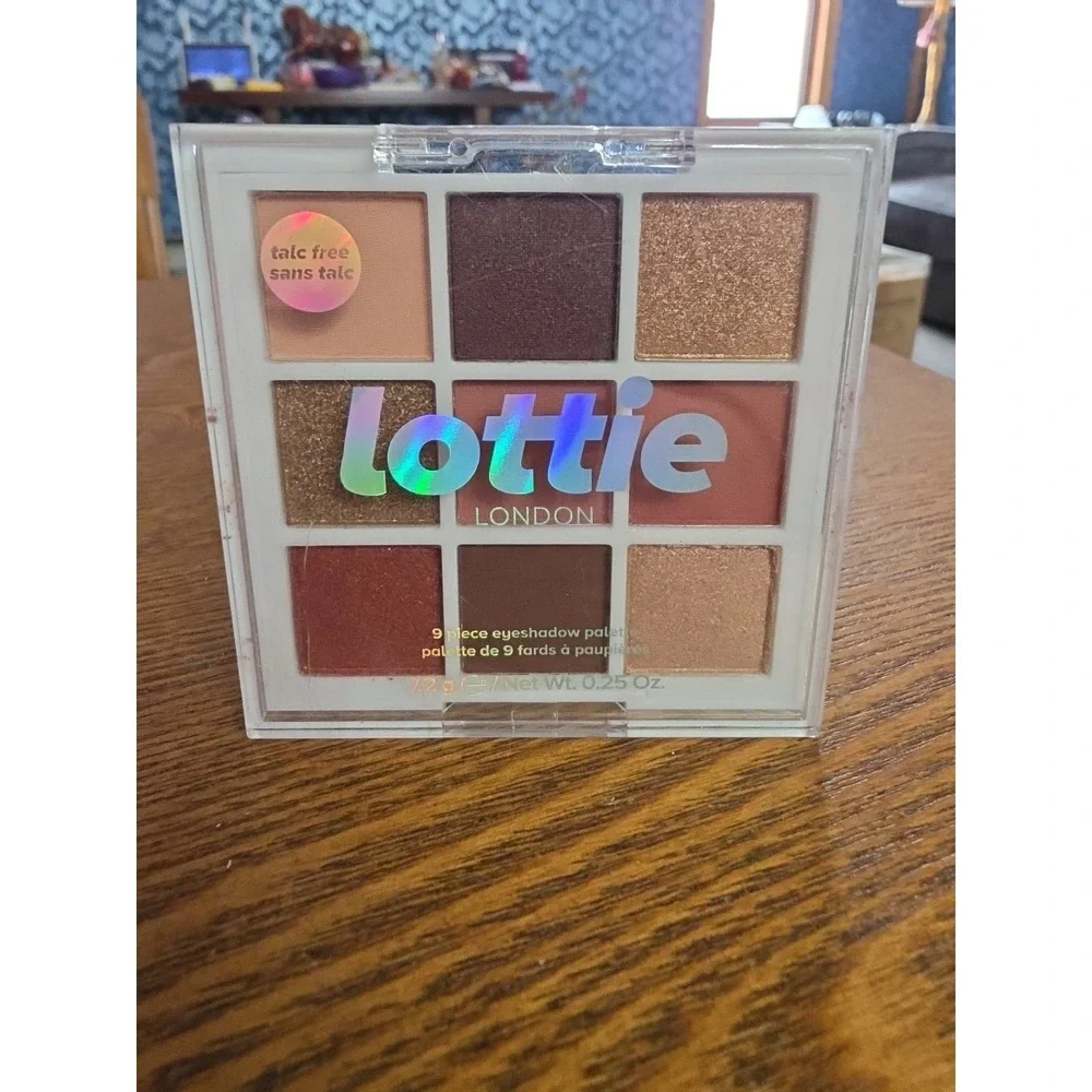 Lottie‎ London Lottie Palette - The Jewels Eyeshadow Palette